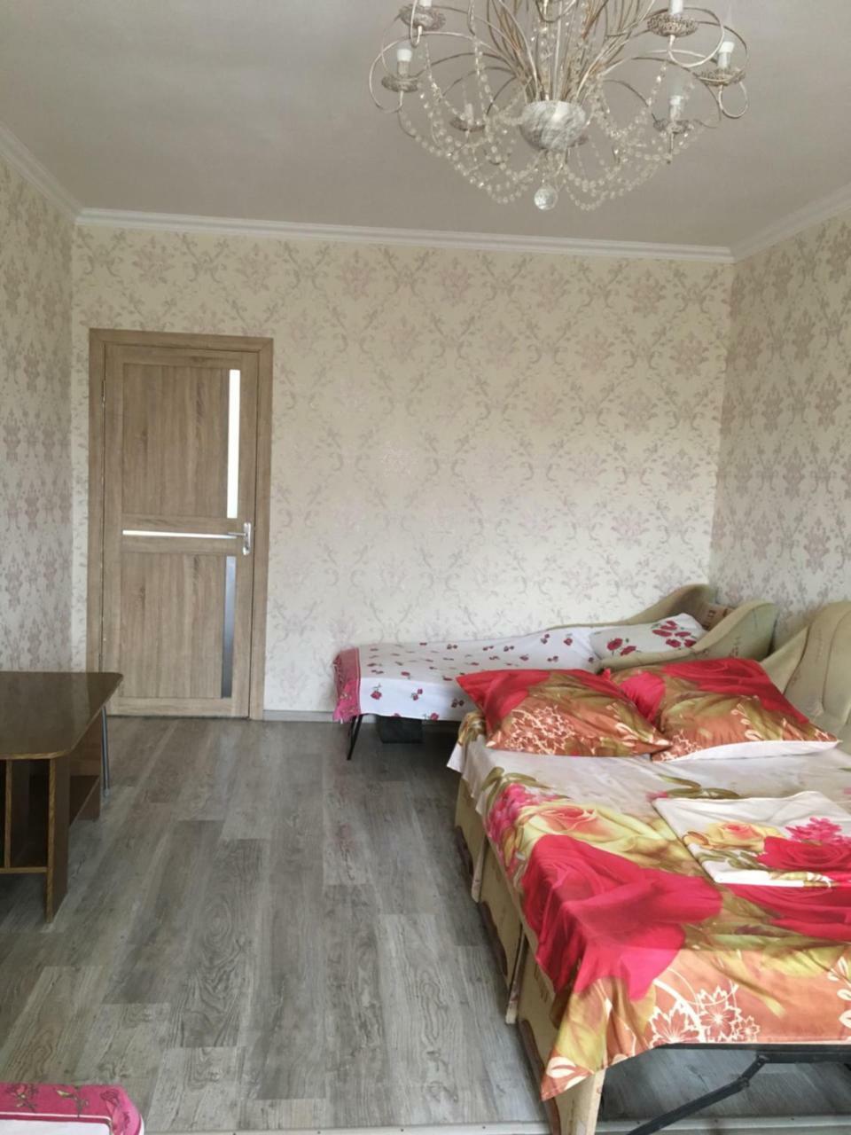 Guesthouse Milena Leselidze Exterior photo